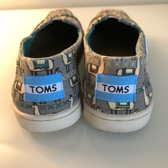 Toms - Picture 2 of 6